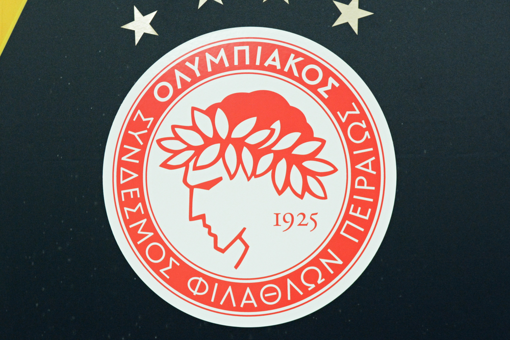 «Olimpijakos» u Slavlju: Jovetić i Kovačević Posvetili Prvi Evropski Trofej Porodicama