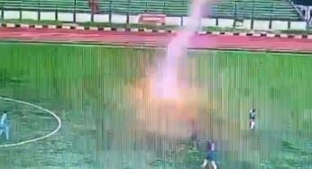 Horor na terenu: fudbalera ubio grom na utakmici! (VIDEO)